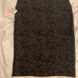 LuLaRoe Cassie skirt, size large
